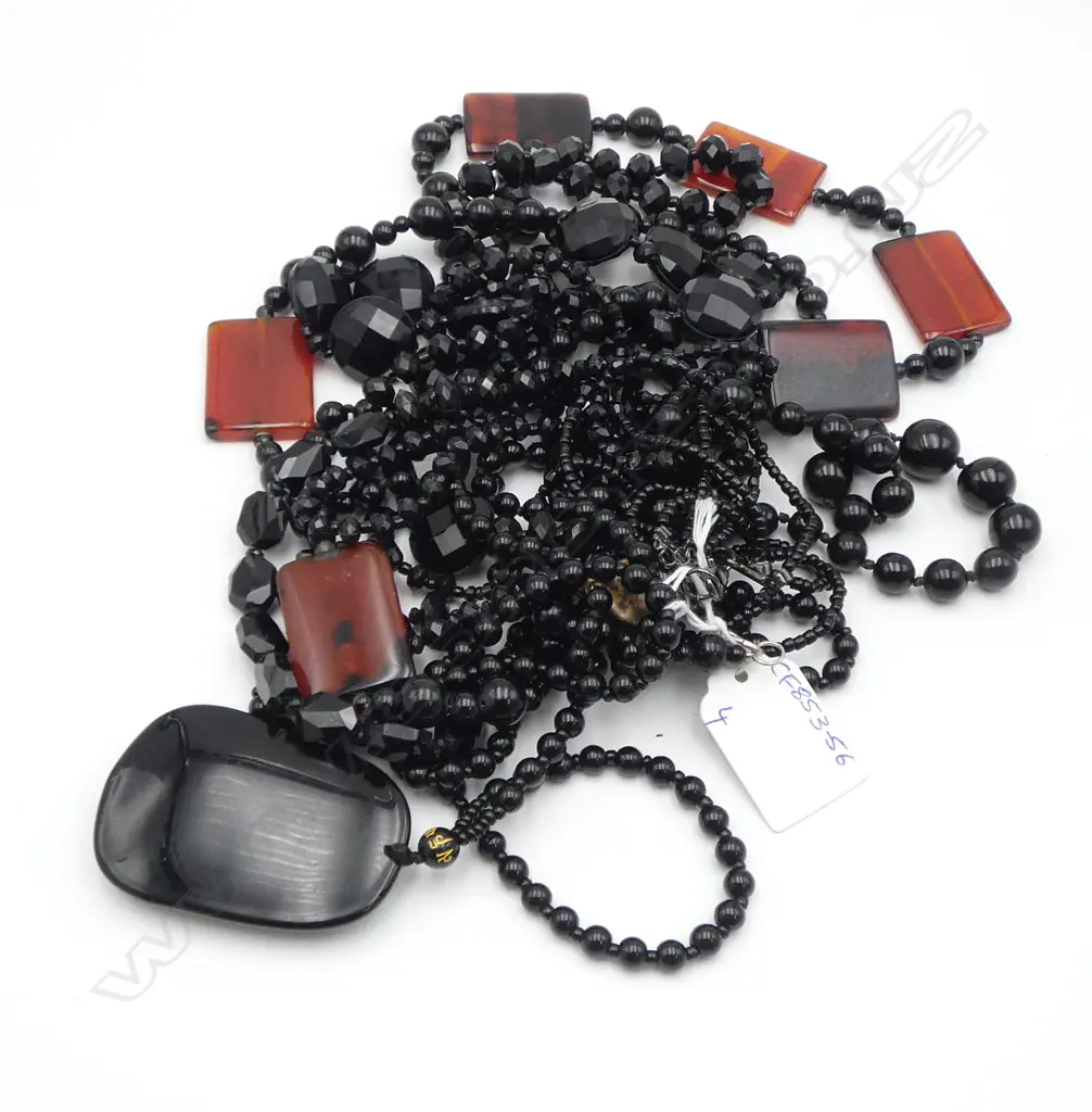 4 BLACK GLASS BEAD NECKLACES Incl. CHINESE DRAGON PENDANT Image 1++