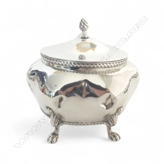 STG SILVER GILT LINED LIDDED CONTAINER, DENTED & MARKS WORN 193gms
