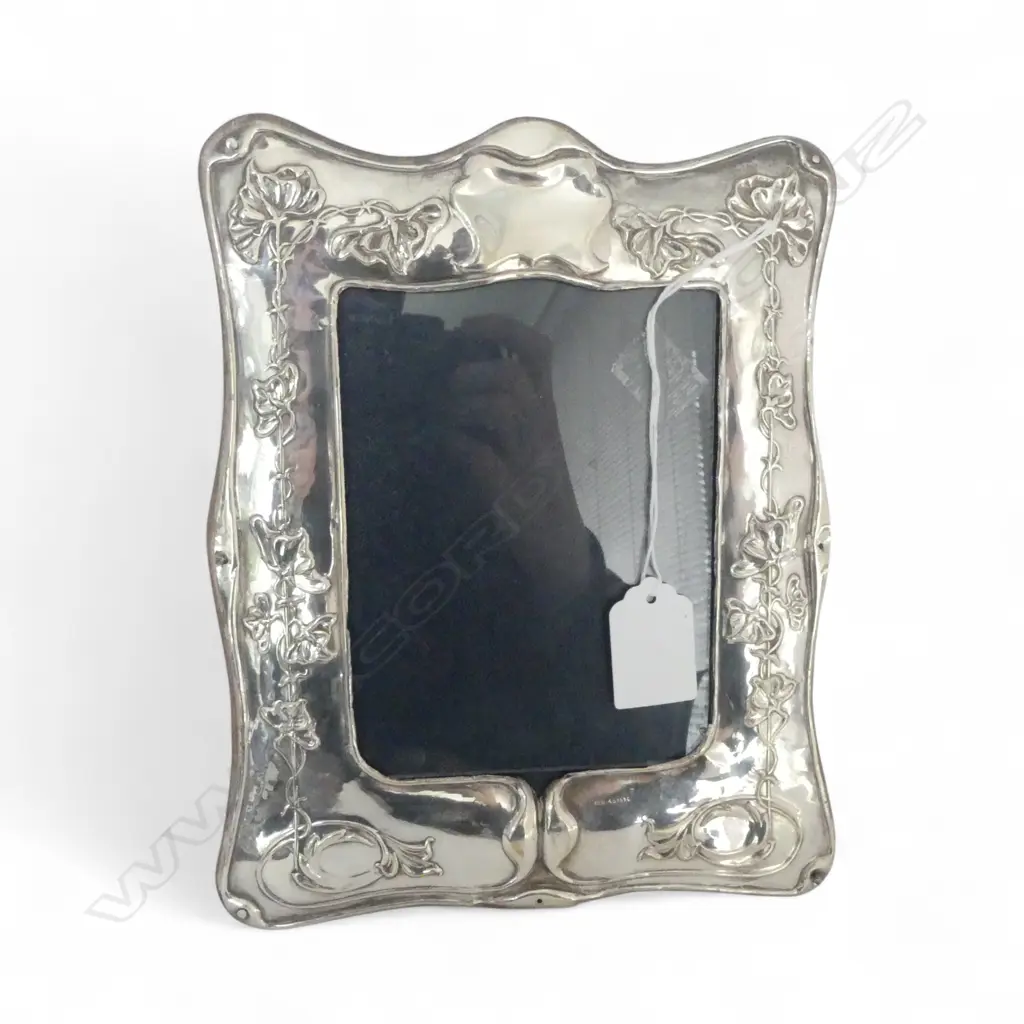 SILVER Art Nouveau PHOTO FRAME Sheffield 1909 embossed floral tendrils 220 x 175mm Image 1++