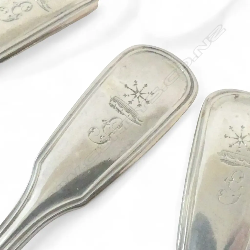 FOUR VICTORIAN SILVER TEASPOONS 122gms Image 1++