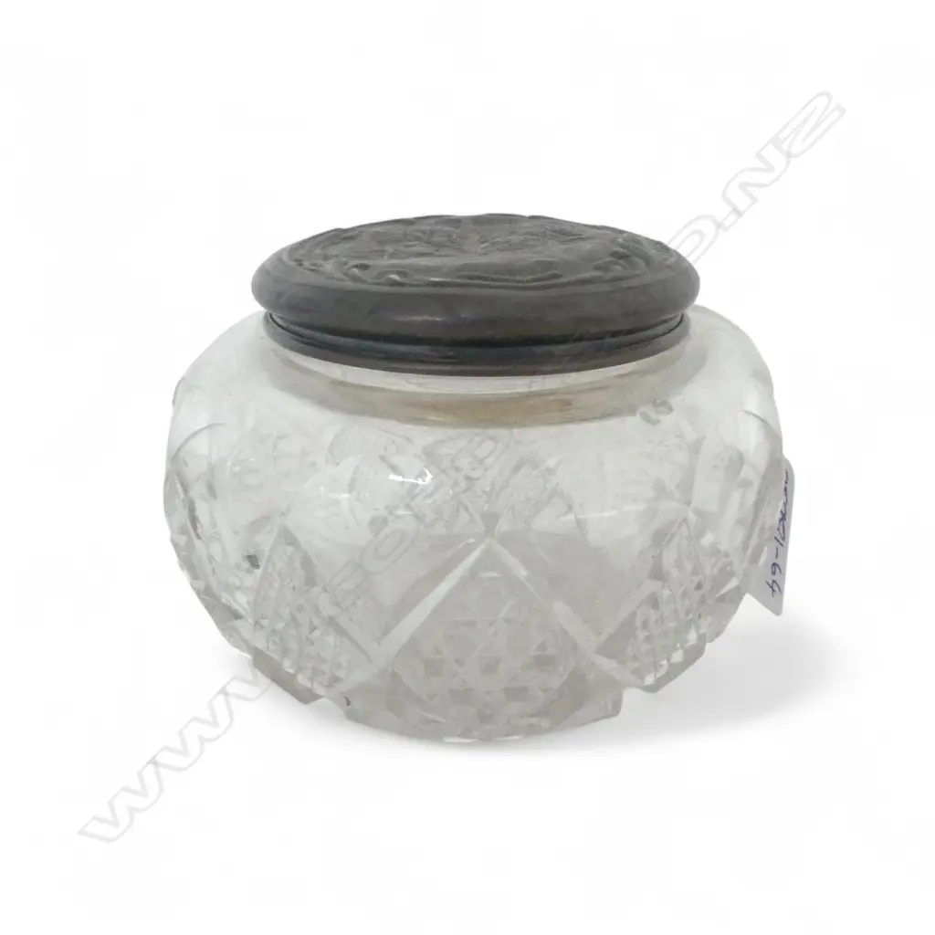 CUT CRYSTAL JAR w. STG SILVER LID H.80mm cherub lid 16gms Image 1++
