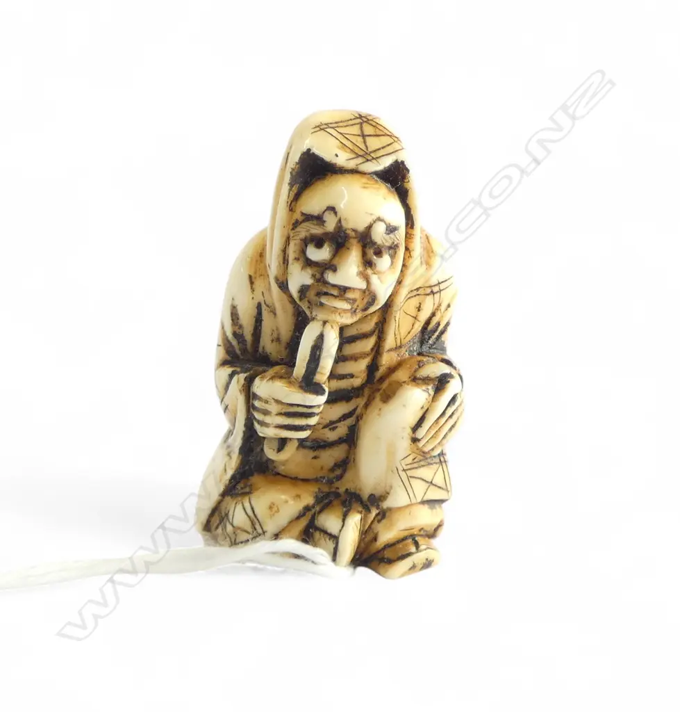 IVORY NETSUKE FIGURE, UNSIGNED  Image 1++