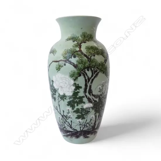 ORIENTAL CELADON VASE w. FLORAL DECORATION H.380mm