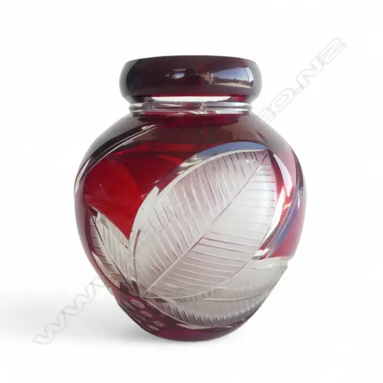 RUBY RED FLASHED GLASS ETCHED LEAF VASE, H.175MM
