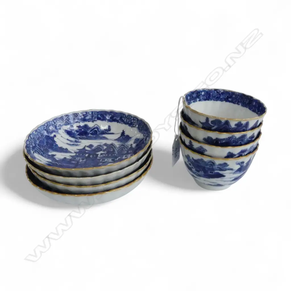 4 GEORGE III PORCELAIN TEA BOWLS & SAUCERS B & W Willow pattern Caughley ? 3 hairlines to 2 cups AF Image 1++