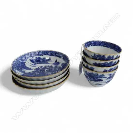 4 GEORGE III PORCELAIN TEA BOWLS & SAUCERS B & W Willow pattern Caughley ? 3 hairlines to 2 cups AF