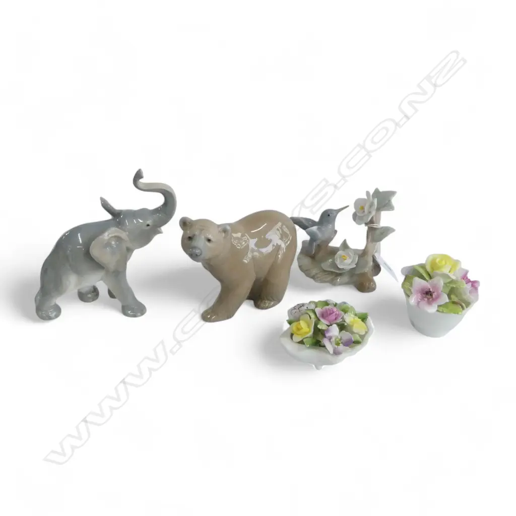 LLADRO BEAR H.95mm, SPANISH ELEPHANT, HUMMINGBIRD (JAPAN) + FLOWER BOUQUETS Image 1++