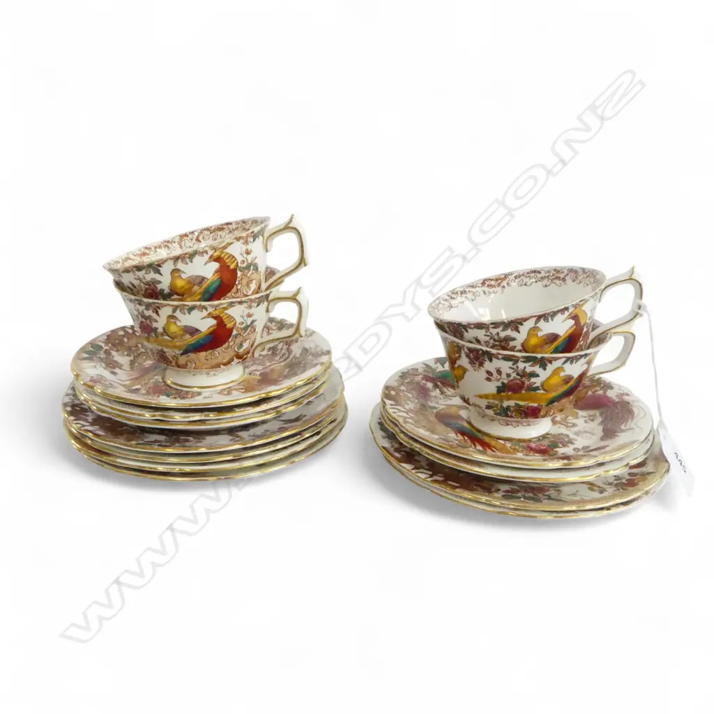 4 ROYAL CROWN DERBY 'OLD AVESBURY' TRIOS w. EXTRA S/P Image 1++