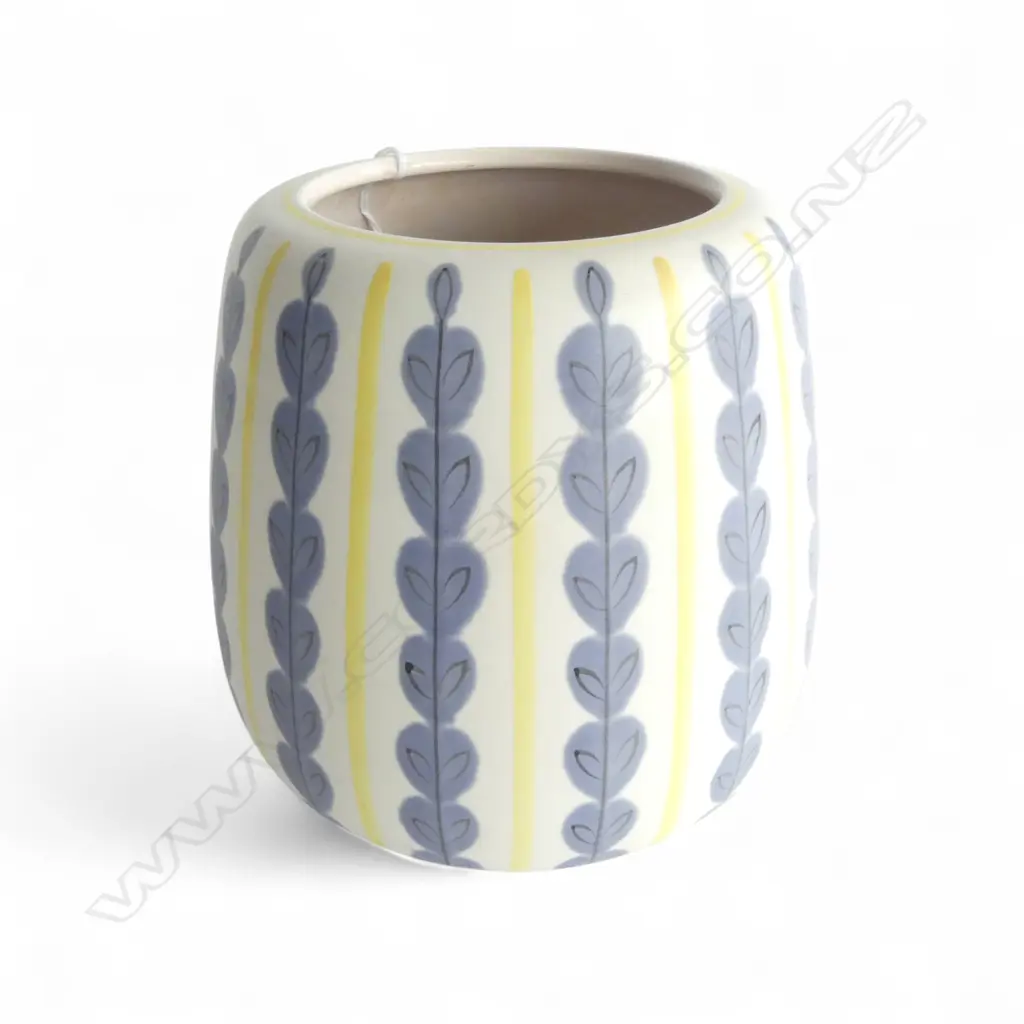 POOLE POTTERY 'FREEFORM' PAT. VASE, SHAPE #687, H.170mm Dia.160mm Image 1++