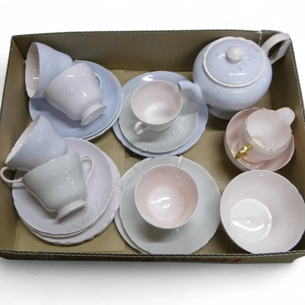 SHELLEY CHINA PART TEASET CSPS ETC PASTEL COLOURS Image 1++