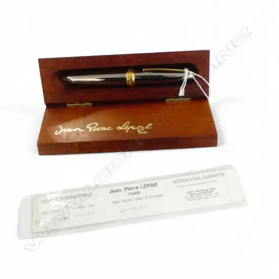 JEAN-PIERRE LEPINE PARIS FOUNTAIN PEN IN WOODEN STAND w. receipt dating 20/07/95