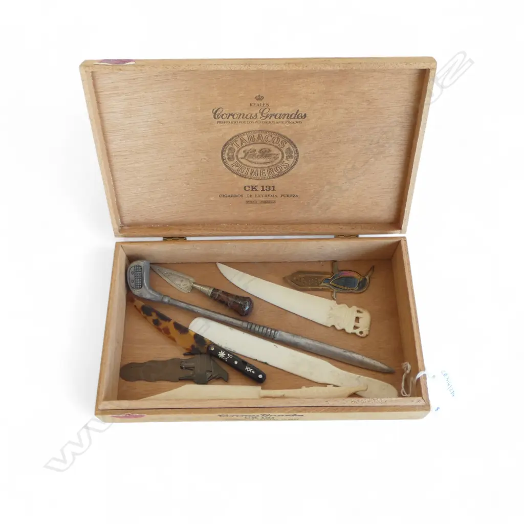 CIGAR BOX WITH COLLECTION 8 VINTAGE PAPER KNIVES L220MM LONGEST Image 1++
