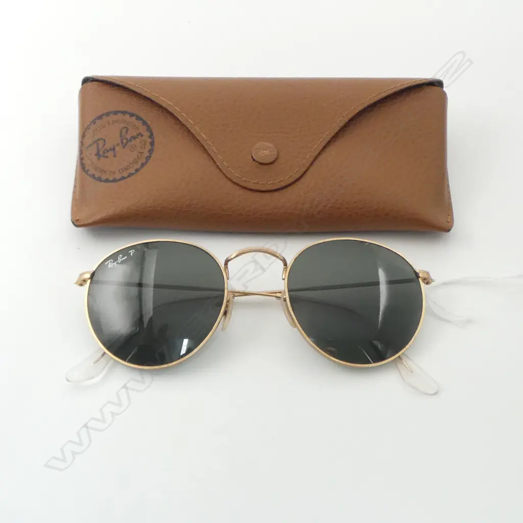 RAY BAN POLARISED SUN GLASSES Image 1++