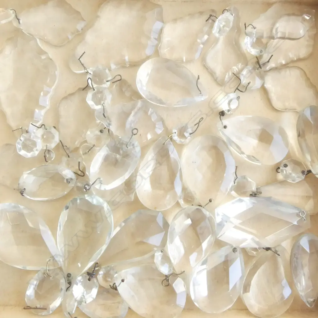 30 VINTAGE ASSTD. CUT CRYSRAL FACETED TEAR DROPS, L.70-90MM  Image 1++