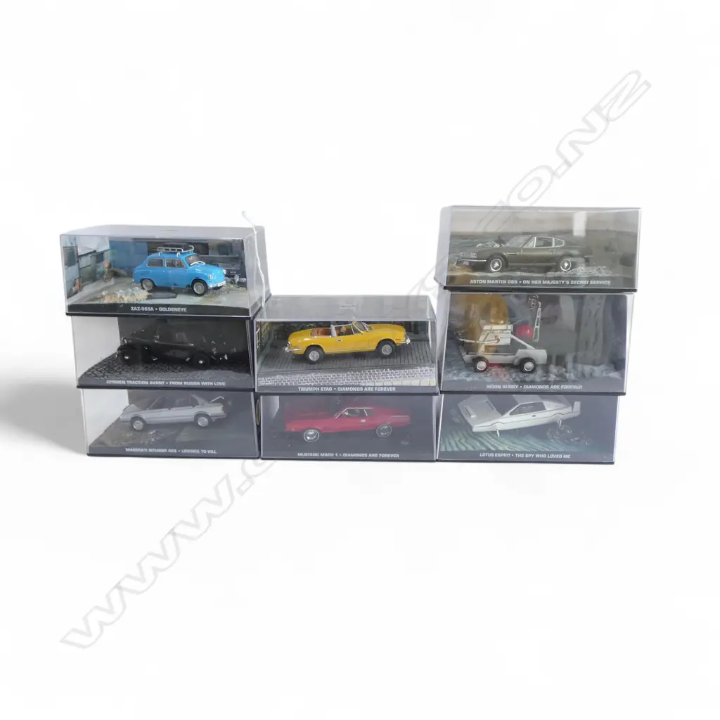 8 JAMES BOND 007 MODEL CARS, BOXED L.150mm Image 1++