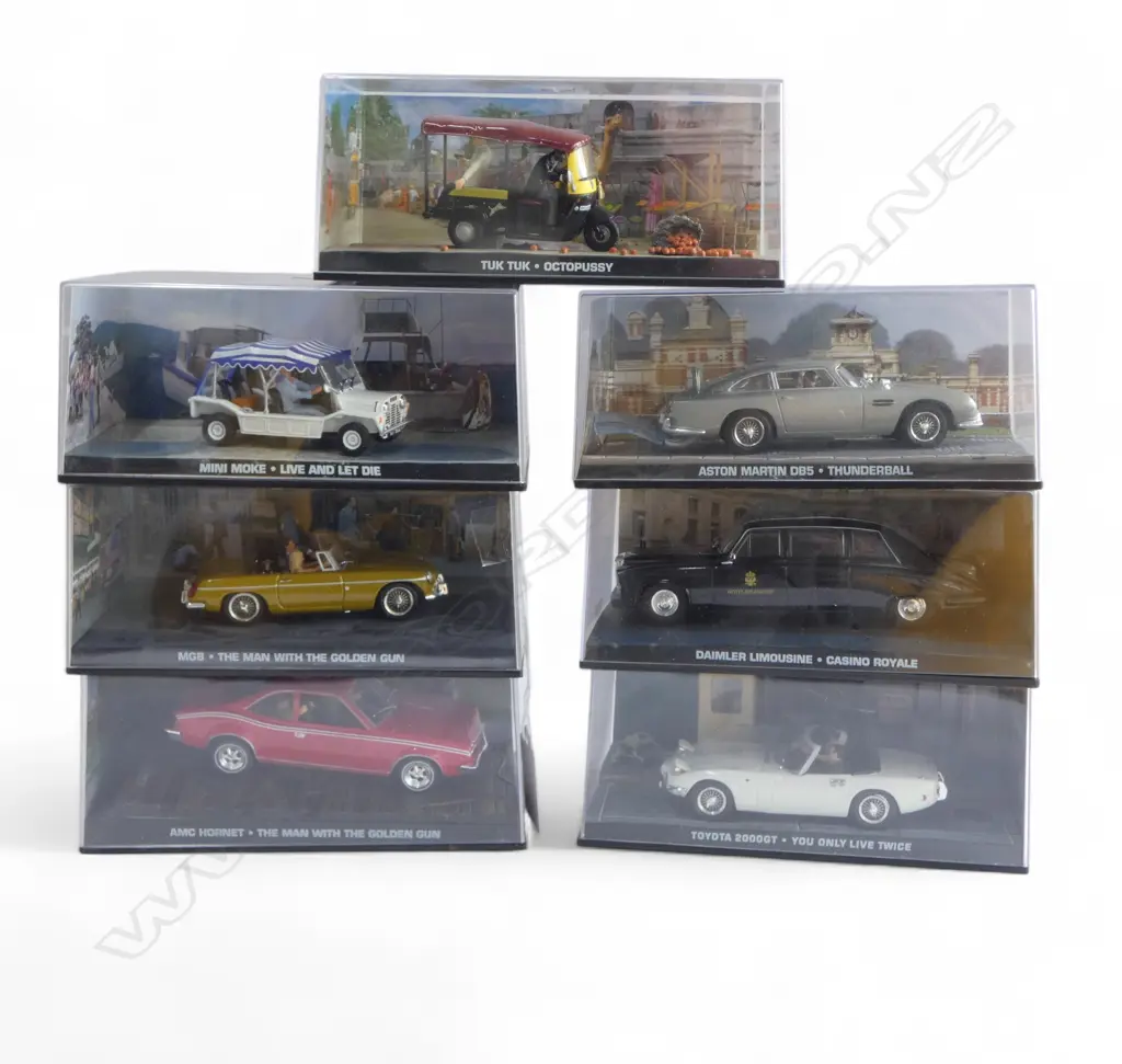 7 JAMES BOND 007 MODEL CARS, BOXED L.150mm Image 1++