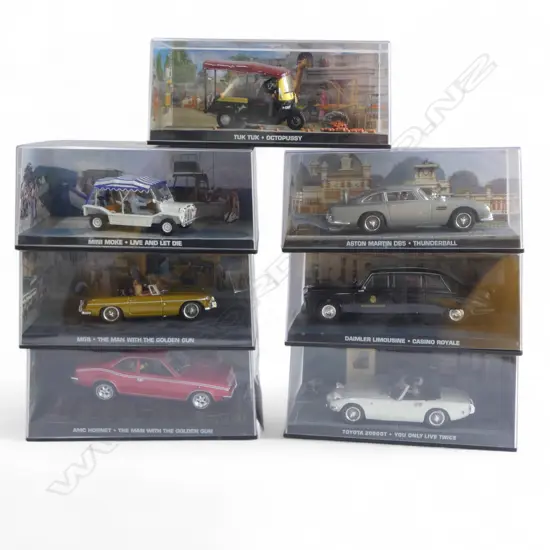 7 JAMES BOND 007 MODEL CARS, BOXED L.150mm