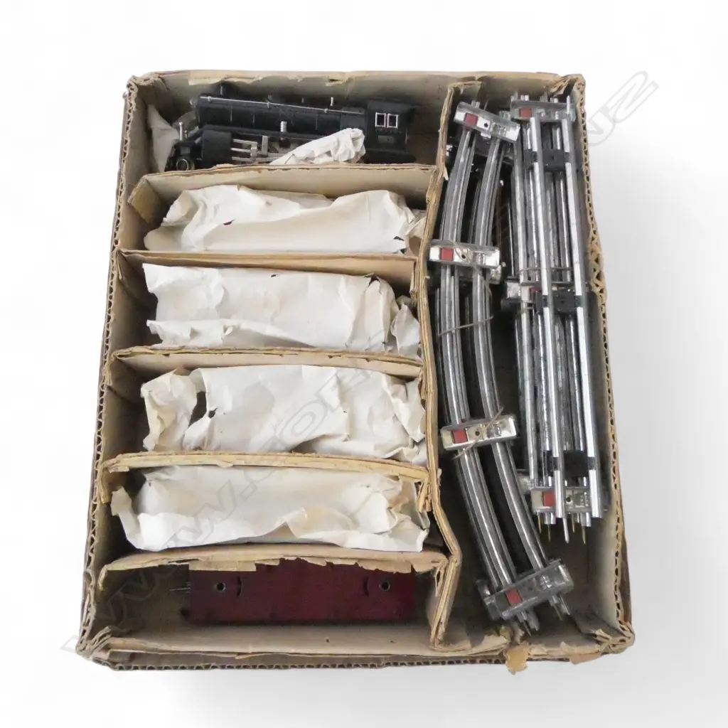 BOXED SAKAI VINTAGE MODEL TRAIN SET ENGINE 5 CARRIAGES & TRACK L320mm. Provenance: The estate of Doug Harris. See below. Image 1++
