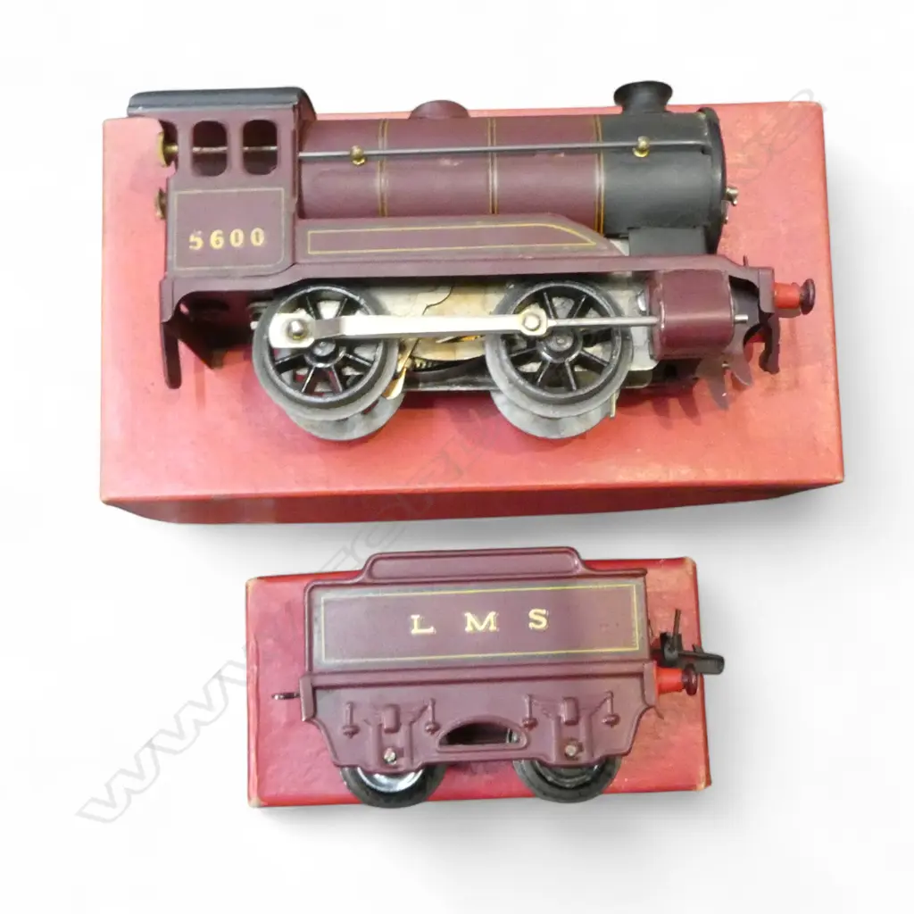MINT & BOXED HORNBY CLOCKWORK ENGINE L210 & TENDER NO501 Image 1++