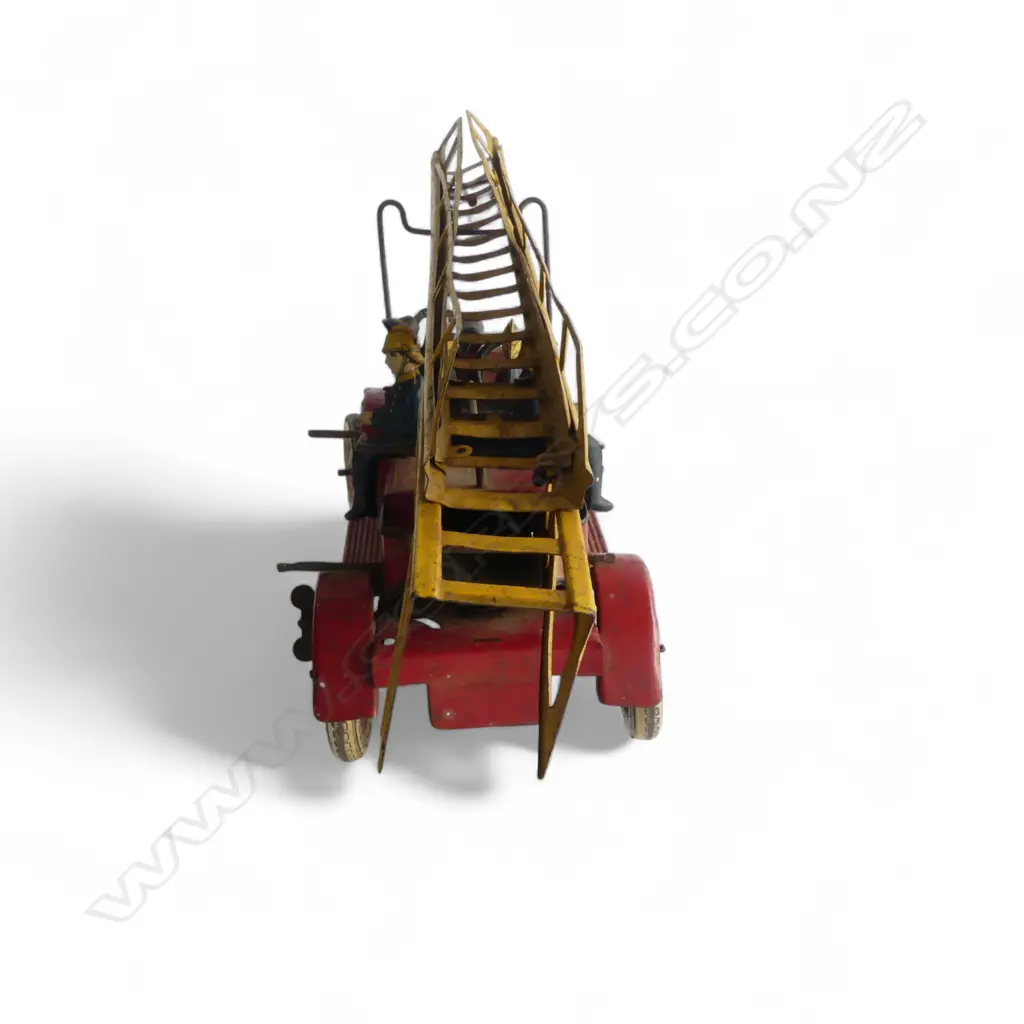 1930's German Distler tinplate Fire Engine 1614 clockwork drive L.280mm license plate 'J.D. 1614'. Image 1++