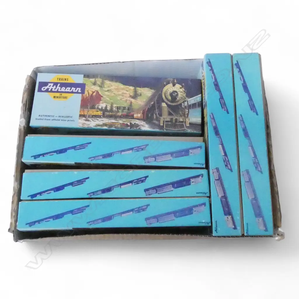 7 MINT & BOXED ATHEARN MODEL CARRIAGES READY TO MAKE UP L270MM Image 1++