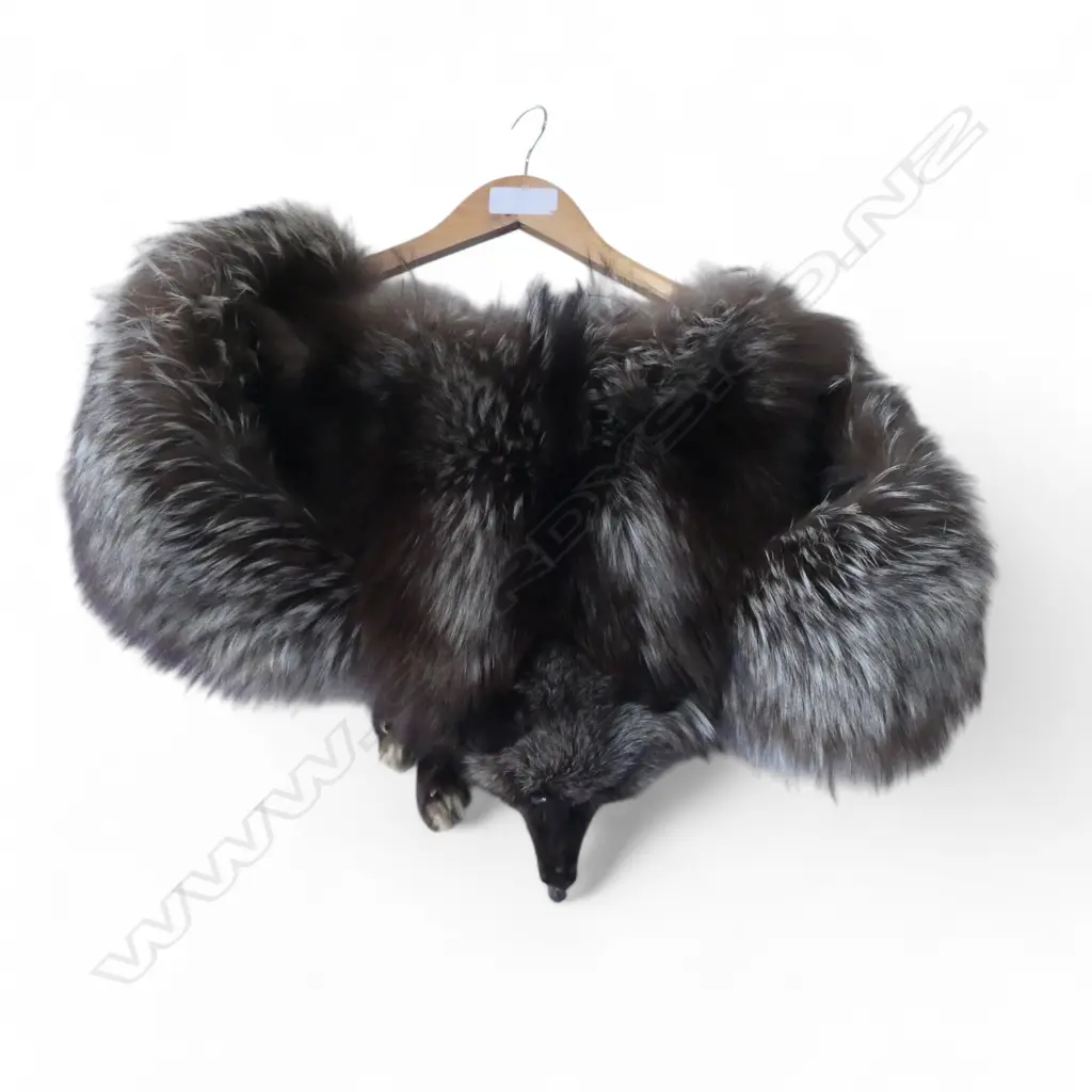 FUR STOLE Image 1++