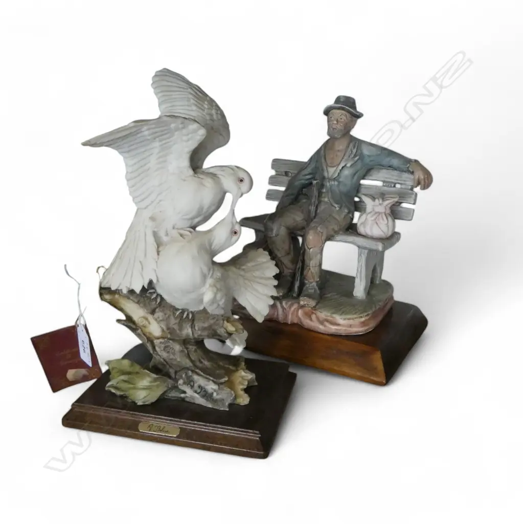 2 CAPODIMONTE STYLE FIGURINES; MAN ON BENCH (HAND REPAIRED), A. BELCARI DOVES H.295mm Image 1++