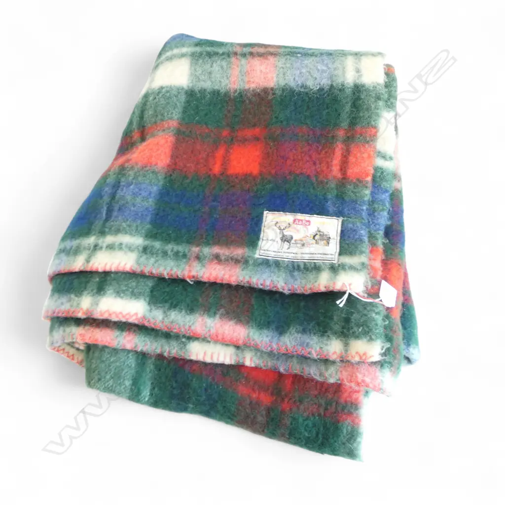 VINTAGE LARGE DUTCH AaBe  BLANKET 100% WOOL checkered patter. Labelled Image 1++