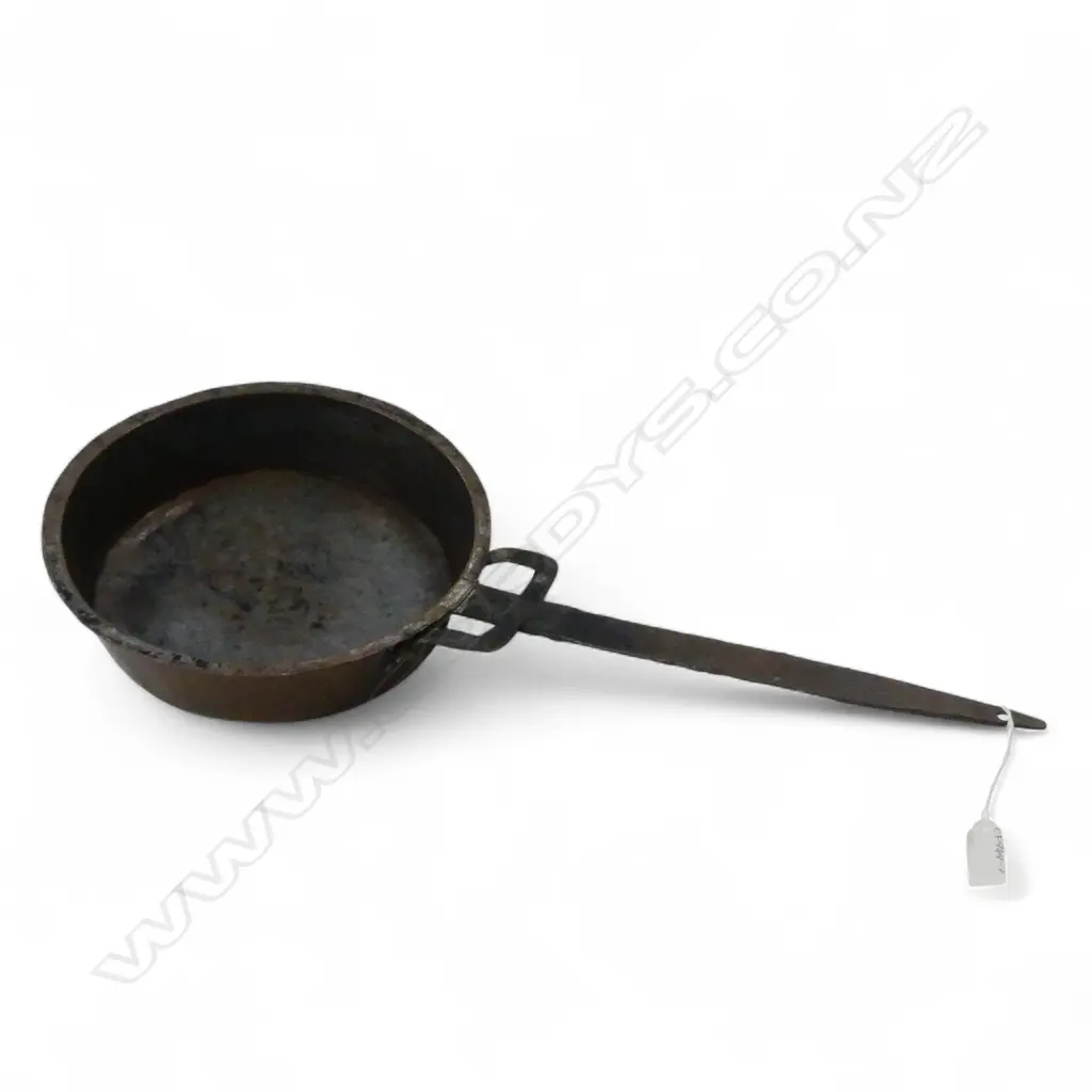 HAMMERED METAL FRY PAN L.620mm Image 1++