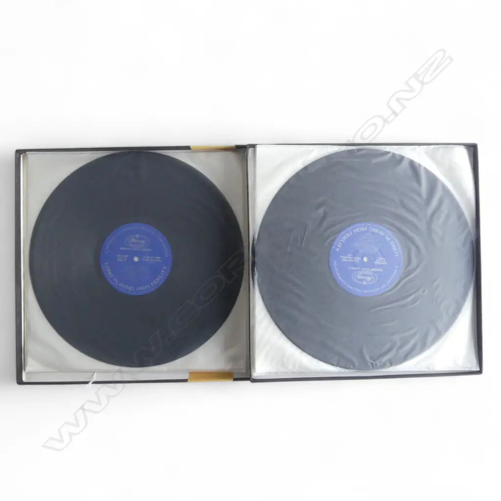 3 LP BOX SETS W HERMAN THUNDERIN HERDS CBS 66 378/BILLIE HOLIDAY VOL  11 C3L 40/ THE MERCURY V.S.O.P ALBUM 25PJ-58-61 Image 1++