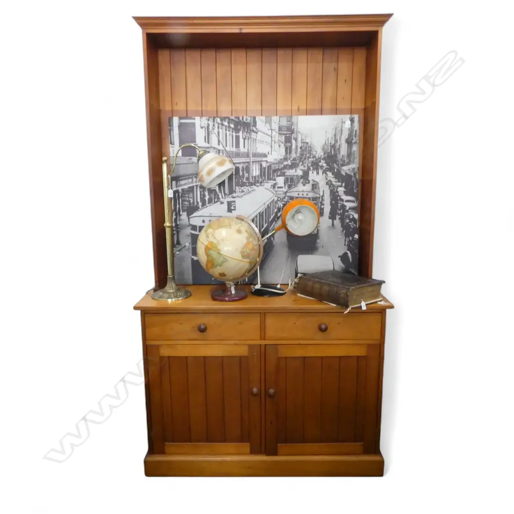 PINE HUTCH DRESSER 1200x500x2210mm no shelves? Image 1++