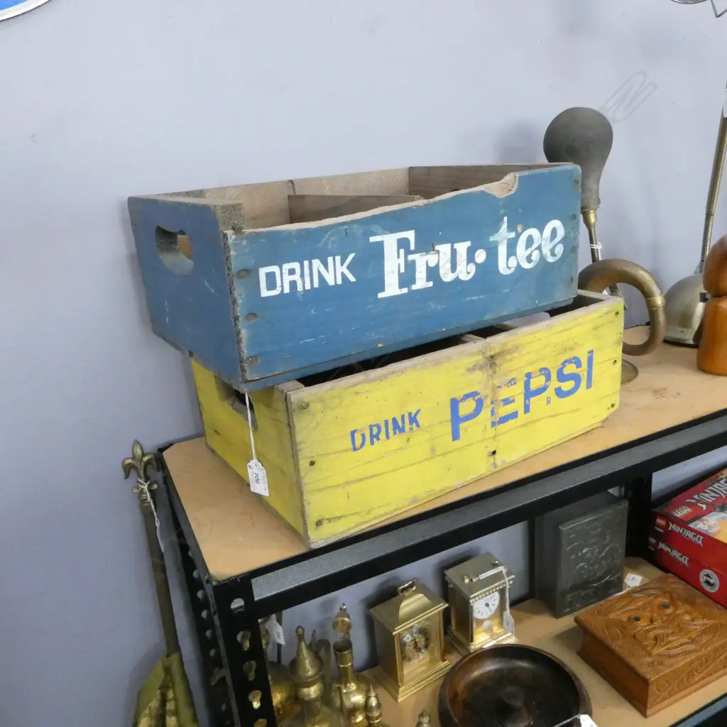 2 WOODEN DRINKS CRATES L.410mm Image 1++