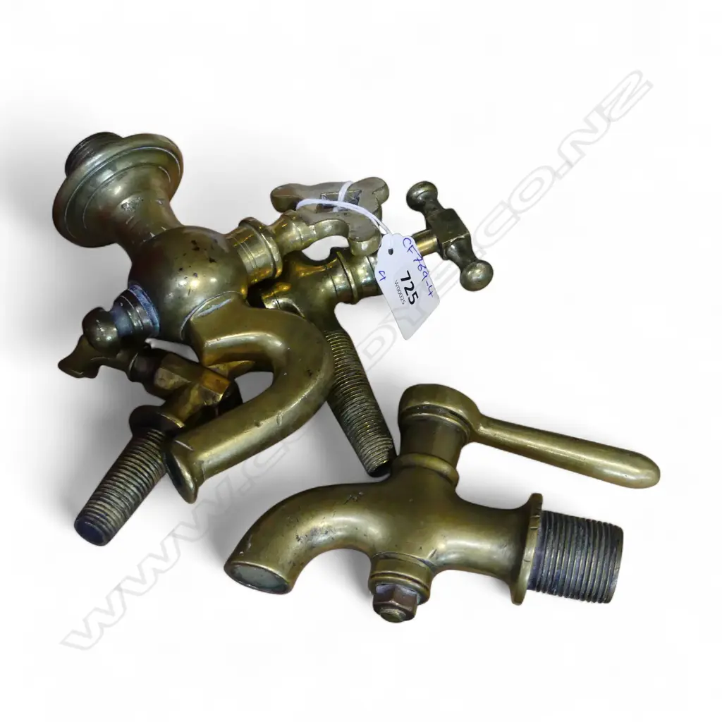 FOUR VINTAGE BRASS KEG/BARREL TAPS Image 1++