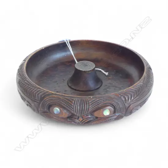 VINTAGE CARVED MAORI NUT BOWL, WHEKU w INLAID PAUA DETAIL, Dia.210mm