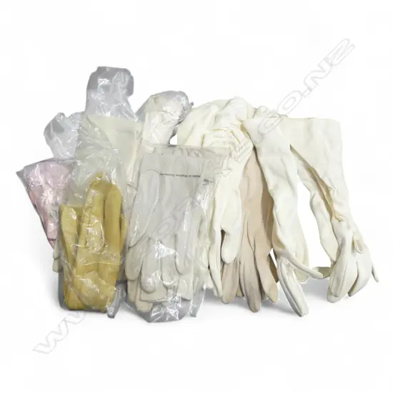 ASST VINTAGE GLOVES 