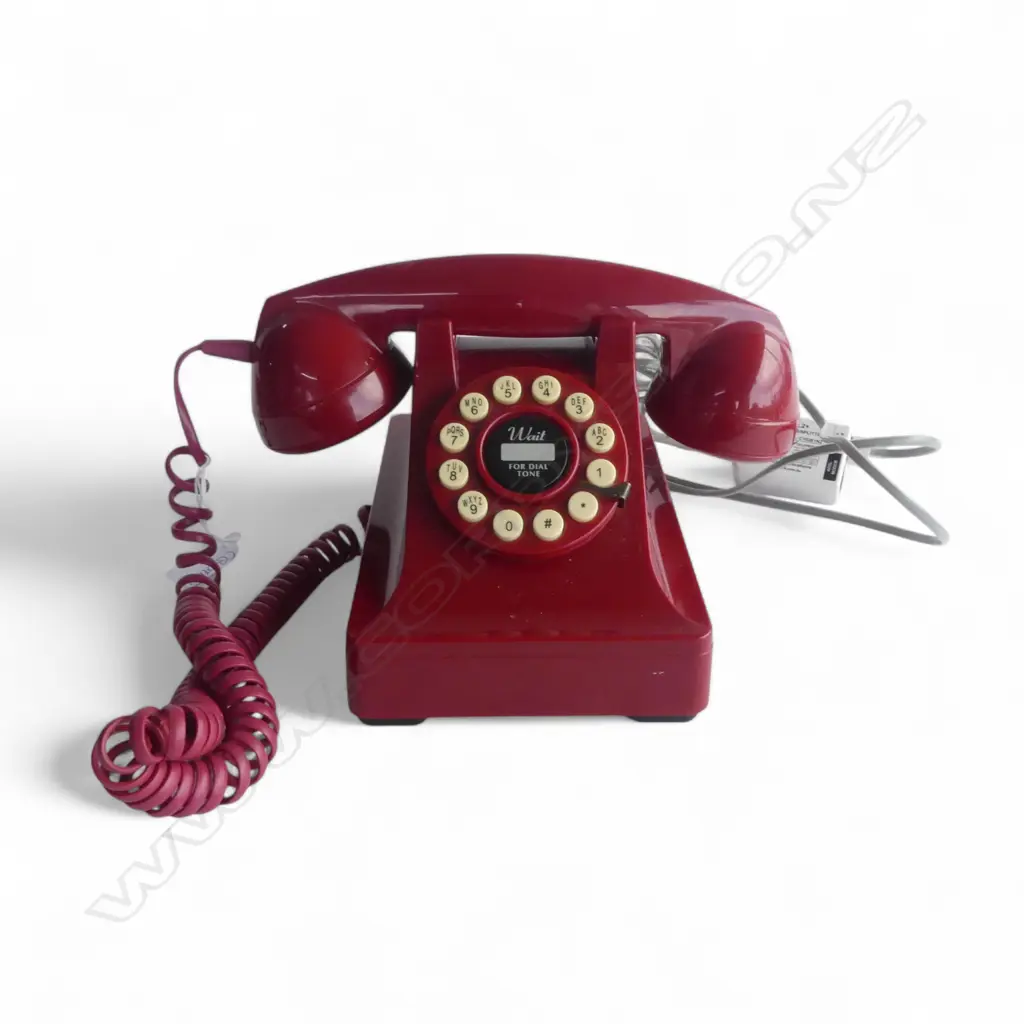RETRO RED TELEPHONE  Image 1++