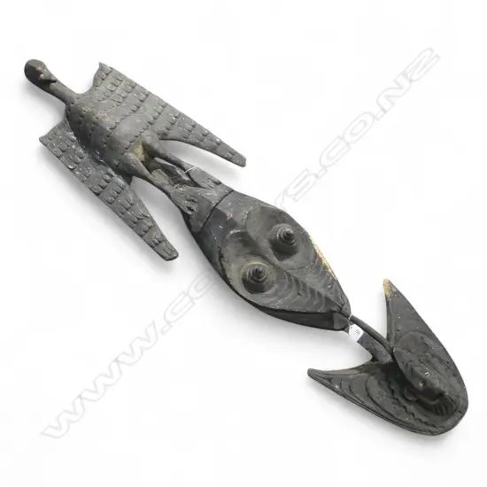 ANCESTRAL TOTEM, PAPUA NEW GUINEA.