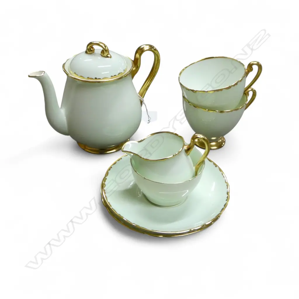 SHELLEY CHINA 3PC TEASET & 2 C/SS GREEN GILT COLOUR Image 1++