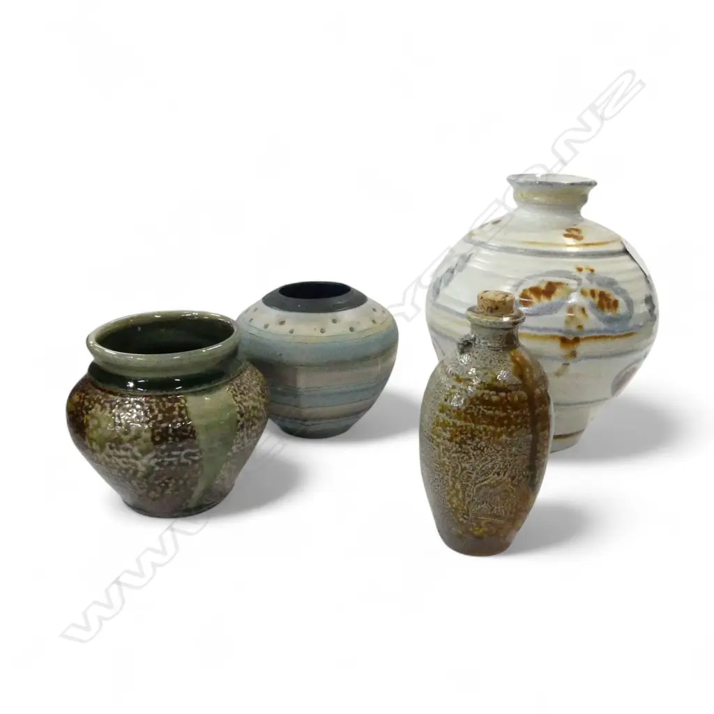 4 PCES N.Z. STUDIO POTTERY PCES; CARL VANDELBOSCH, PETER JOHNSON, JULIAN PRICE & OTHER Image 1++