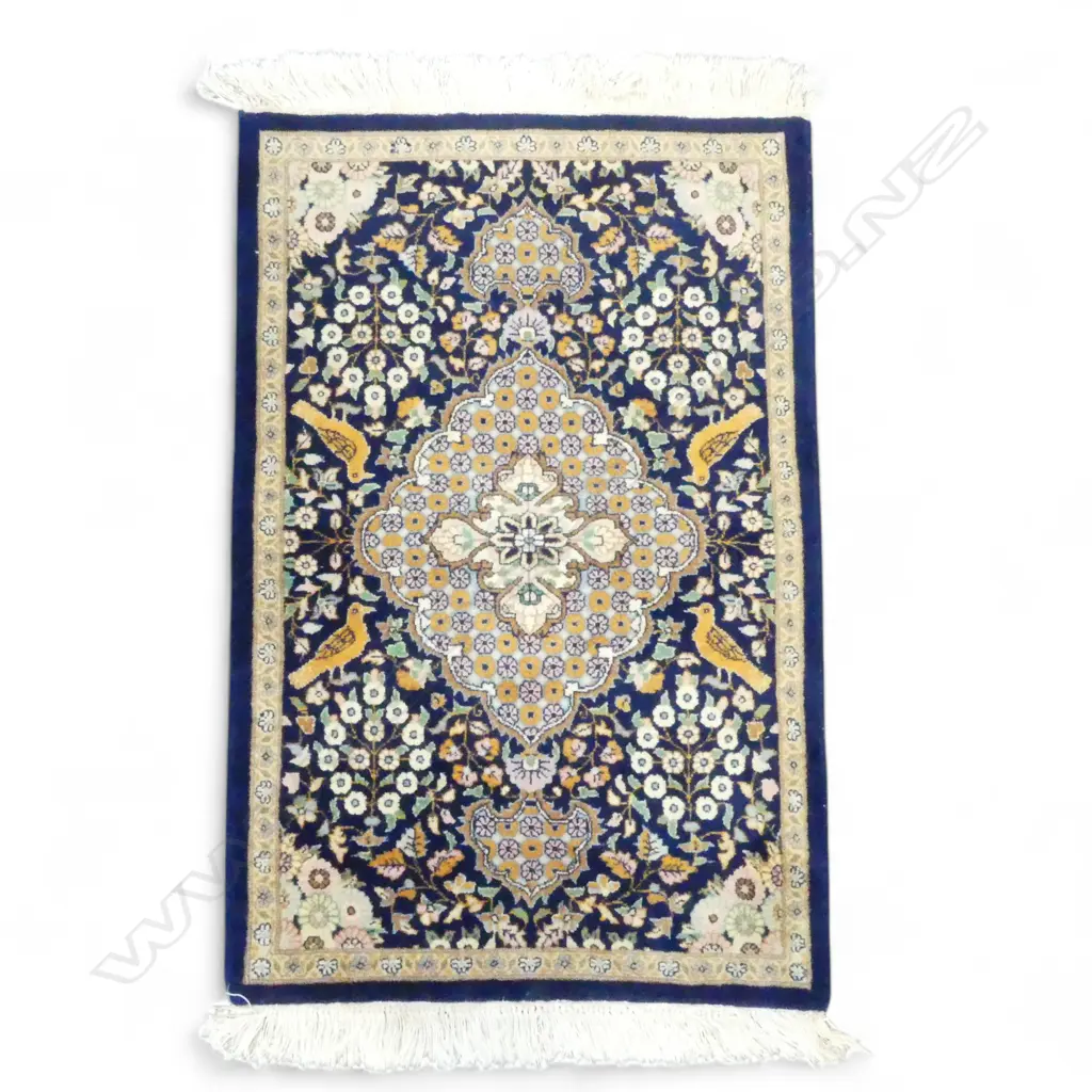 SM HAND KNOTTED WOOL PILE RUG 960x600mm Image 1++