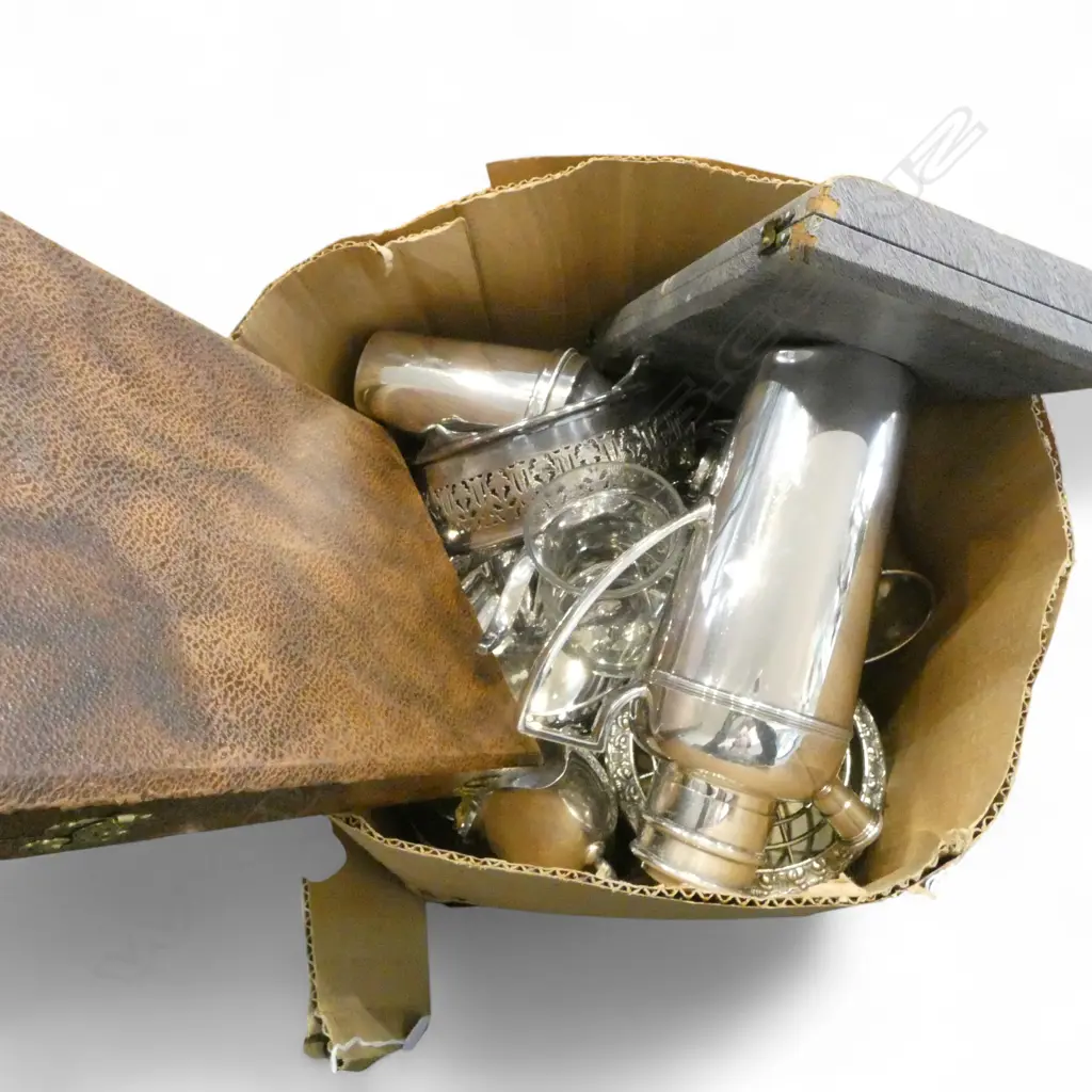 ASST. SILVER PLATE, 2 SETS CASED CUTLERY Image 1++