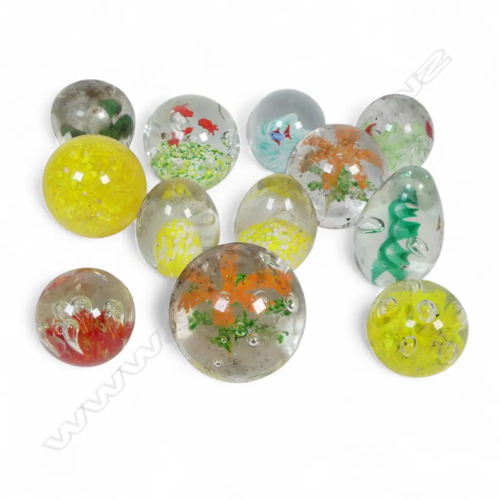 COLLECTION OF 12 GLASS PAPER WEIGHTS SOME DINGS Image 1++