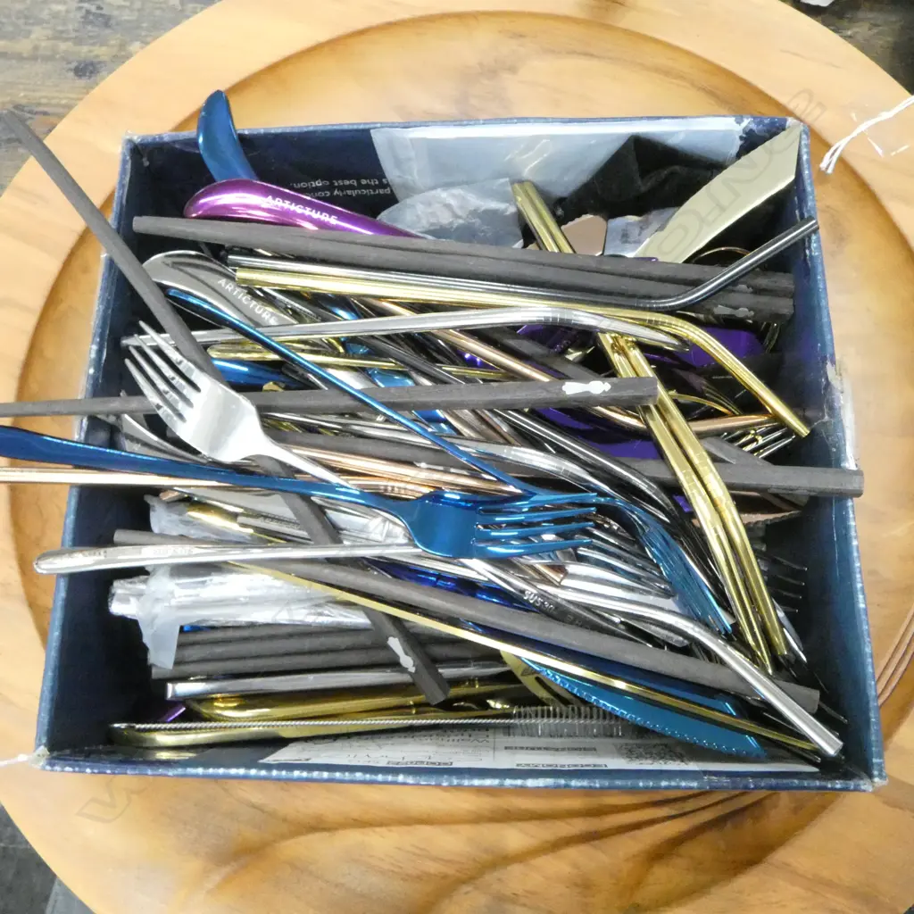 'ARTICTURE' CUTLERY ETC Image 1++