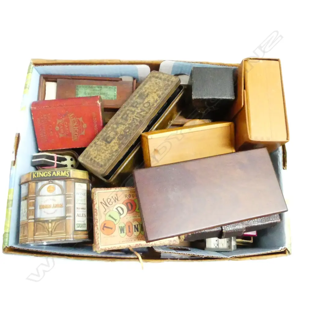 ASST. VINTAGE GAMES; DOMINOES, CARDS, CHESS ETC Image 1++