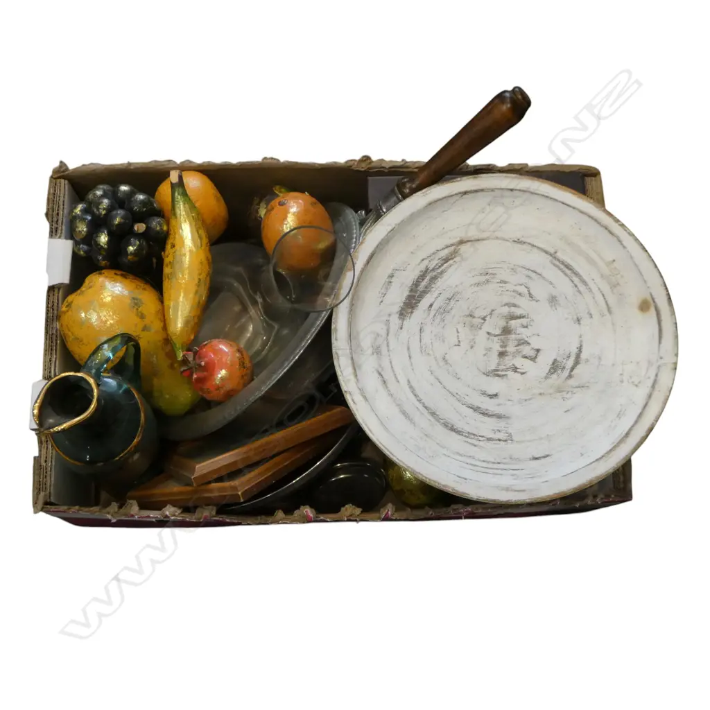 WOODEN FRUIT, COMPORT, CASED TEASPOONS Image 1++