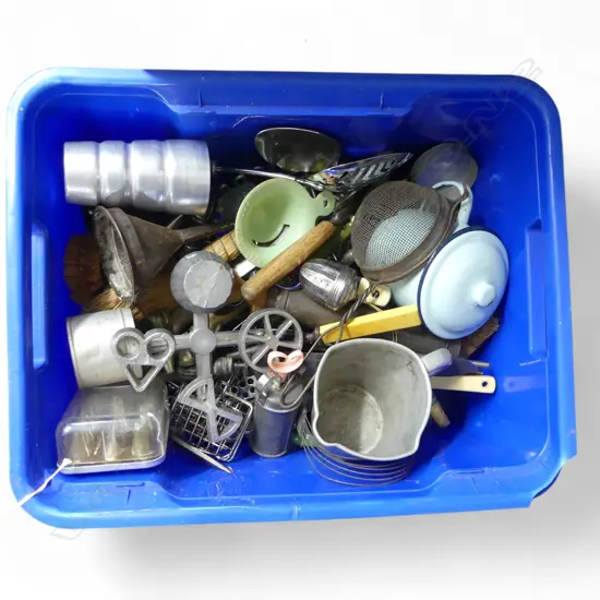 VINTAGE KITCHENWARE