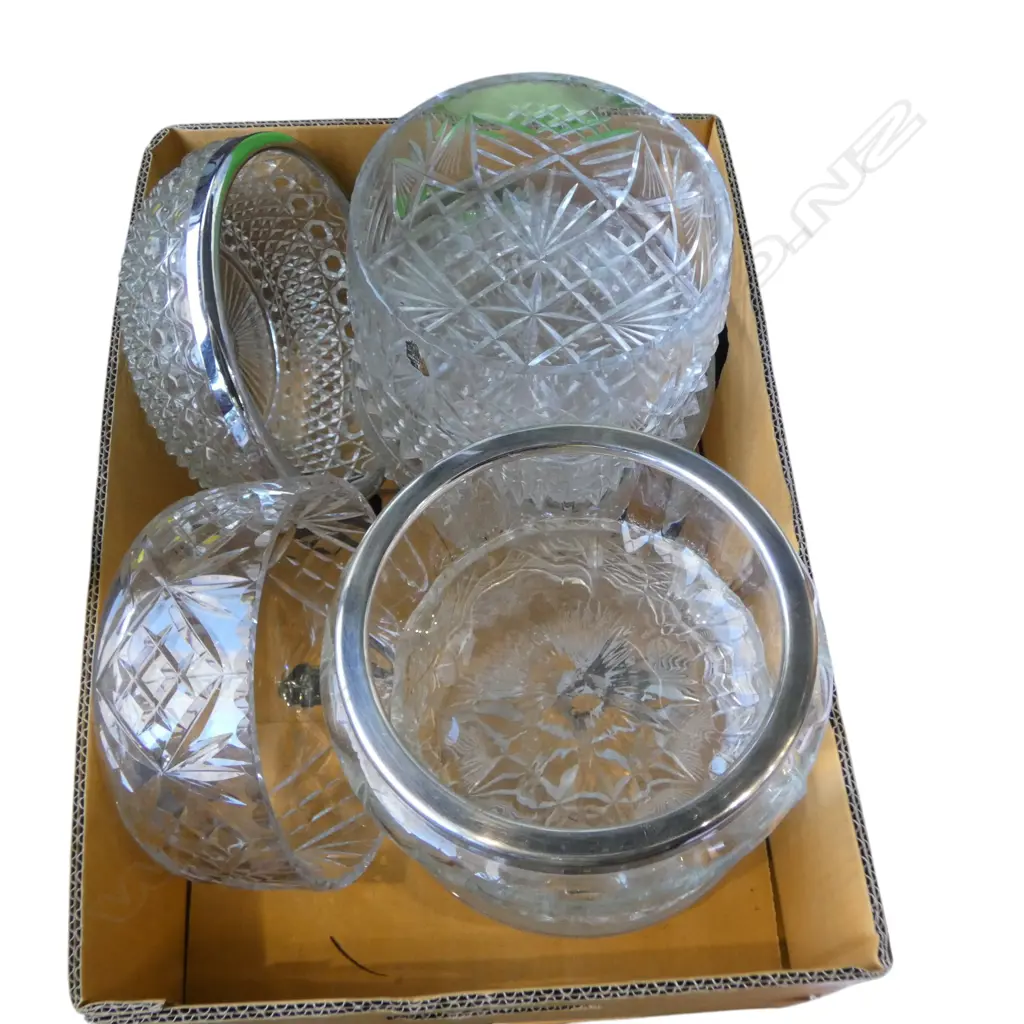 8 CRYSTAL BOWLS Image 1++