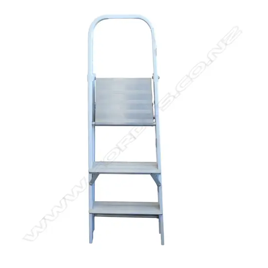 FOLDING ALUMINIUM STEP LADDER