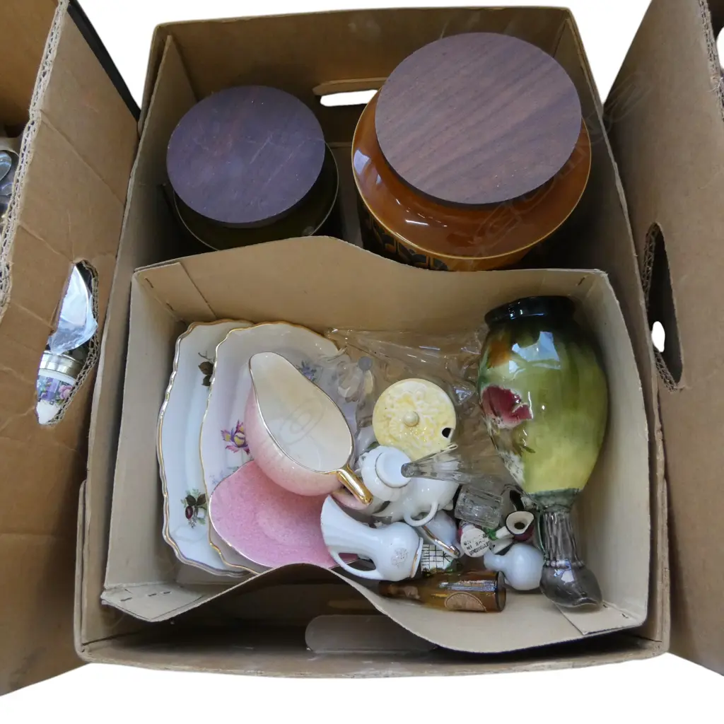 2 HORNSEA SOTRAGE JARS & OTHER ASST. CHINA  Image 1++