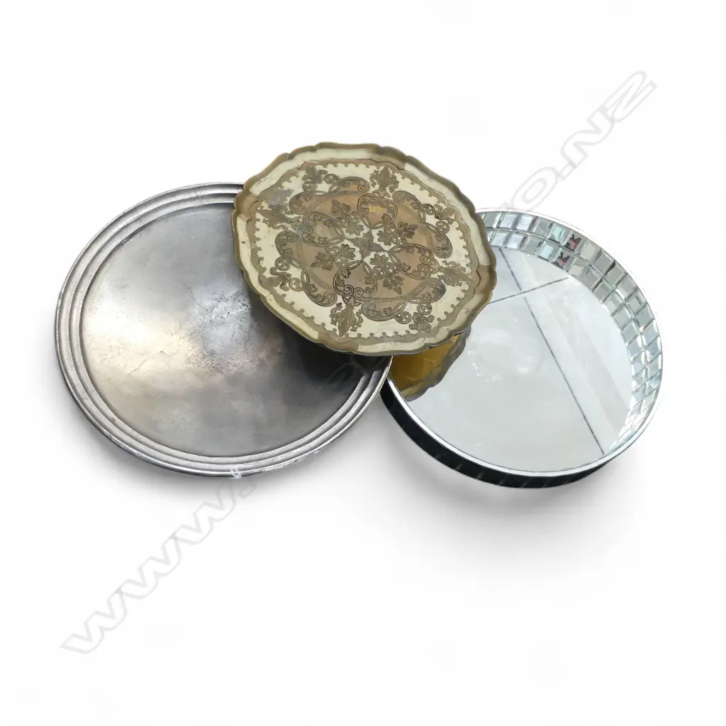 2 LG DISHES; SILVER METAL 510mm dia & MIRROR 500mm + ITALIAN TRAY 445mm dia Image 1++